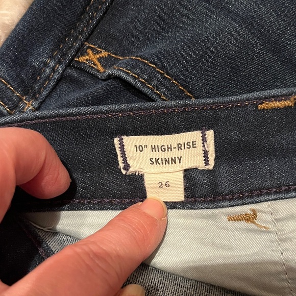 Madewell Stretchy High Rise Dark Indigo Jeans. - Picture 4 of 5